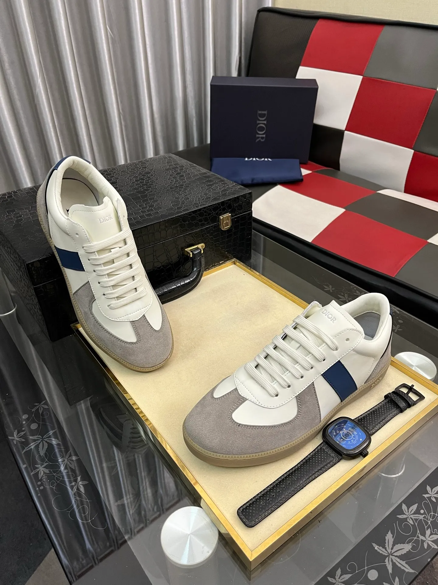 Men's shoes💰380⌚️⌚️[Dior] Dior's new men's genuine leather casual shoes, the highest version on the market, any comparison is welcome🆚! The original leather has excellent texture and is super high-end! Fetal sheep net lining imported from Italy, removable pad! Luxurious materials and fine workmanship, highly recommended! Code number: 38-44